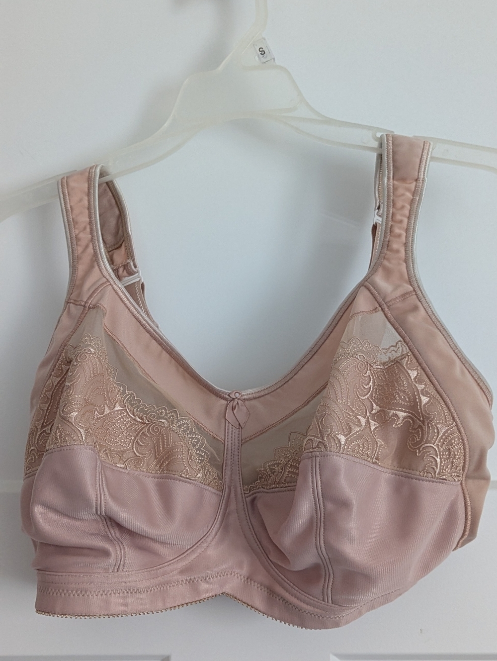 EUC Ladies Amoena Mastectomy Bra Size 38DDD